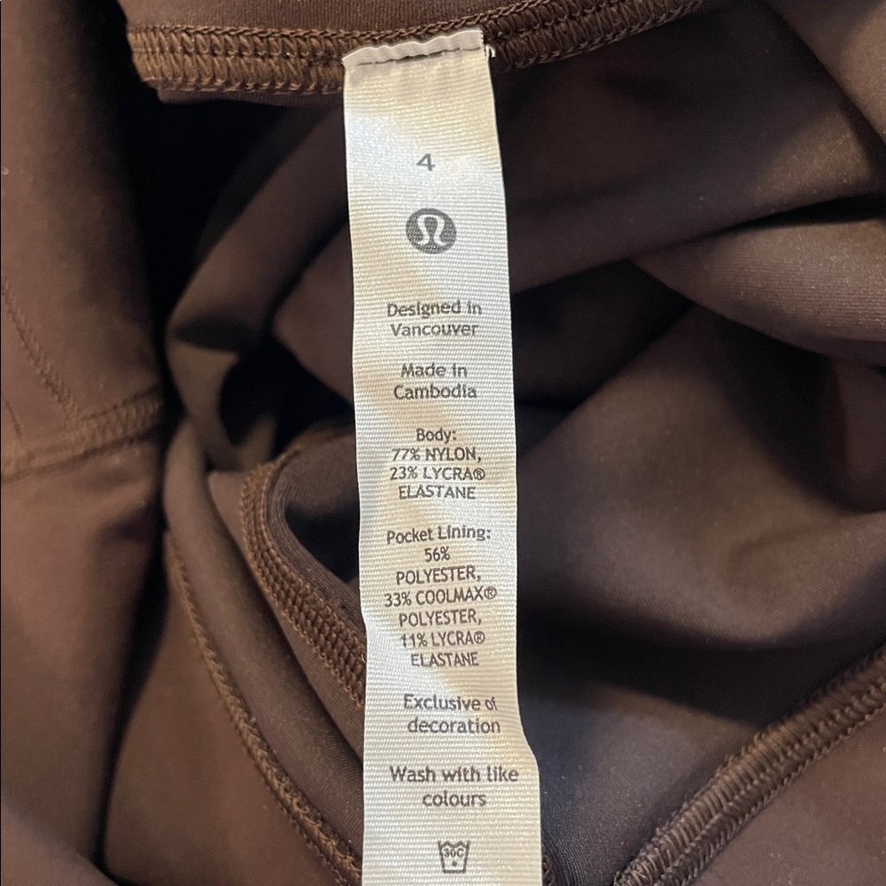 Lululemon Wunder Train High-Rise
Crop 21"
Espresso

- Like New - Picture 6 of 9